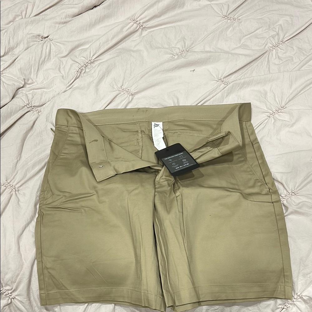 Fabletics Tan Bermudas Classic Casual Shorts